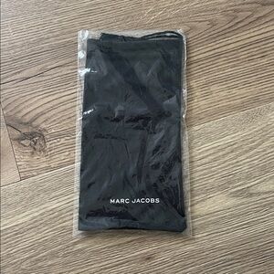 5/$25 Marc Jacobs Black Protective Sunglasses Pouch
